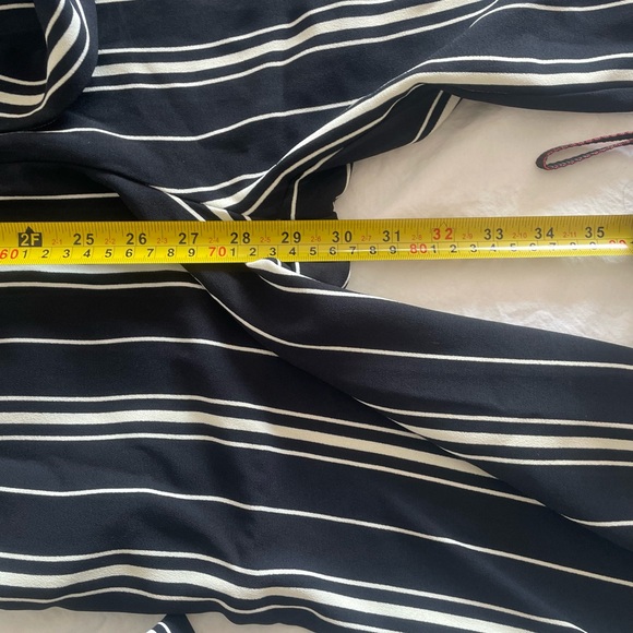 H&M Black and White Striped V-Neck Jumpsuit with Attached Belt Size 2 - Picture 5 of 10